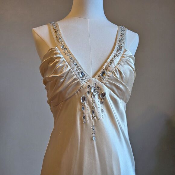 NWT Roberta White Gown Slinky Prom Dress Maxi Formal Bejeweled Size 5/6 - Picture 14 of 16